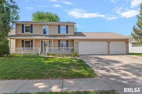 5 Taft Dr, Rochester, IL 62563