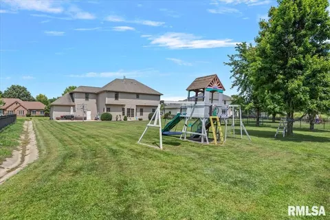 Exterior - 1600 E Spruce St, Chatham, IL 62629 photo 10 of 10
