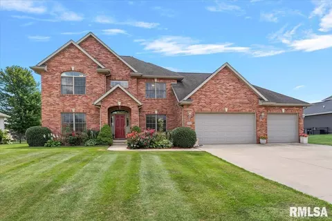 1600 E Spruce St, Chatham, IL 62629