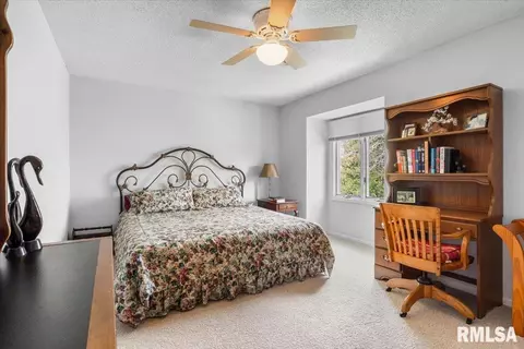 Bedroom - 10 Beacon Ridge Dr, Springfield, IL 62711 photo 6 of 6