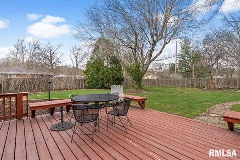Exterior - 10 Beacon Ridge Dr, Springfield, IL 62711 photo 3 of 6