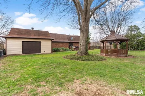 Exterior - 10 Beacon Ridge Dr, Springfield, IL 62711 photo 6 of 6