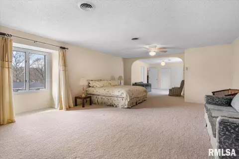 Bedroom - 10 Beacon Ridge Dr, Springfield, IL 62711 photo 3 of 6