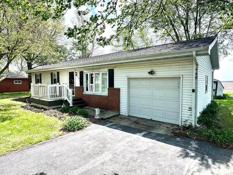 106 Hughes St, Murrayville, IL 62668