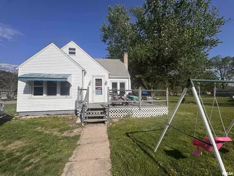 306 E Green St, Augusta, IL 62311