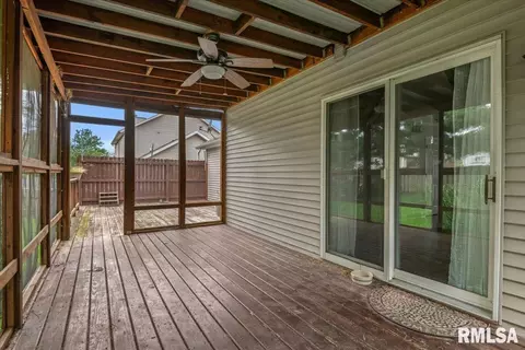 Exterior - 3712 Viking Blvd, Springfield, IL 62712 photo 4 of 11