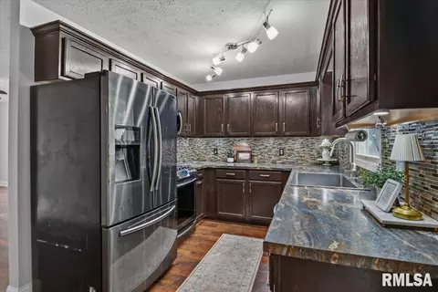 Other - 3712 Viking Blvd, Springfield, IL 62712 photo 3 of 13