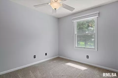 Bedroom - 3712 Viking Blvd, Springfield, IL 62712 photo 7 of 8