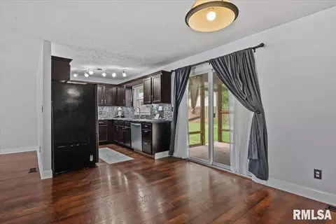 Entry Way - 3712 Viking Blvd, Springfield, IL 62712 photo 1 of 5