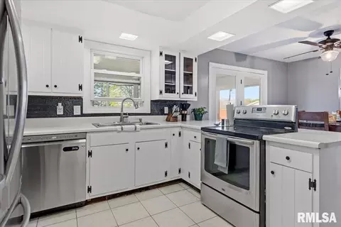 Kitchen - 3226 Brunk Dr, Springfield, IL 62712 photo 1 of 4