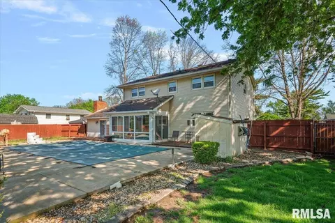 Exterior - 3226 Brunk Dr, Springfield, IL 62712 photo 3 of 8