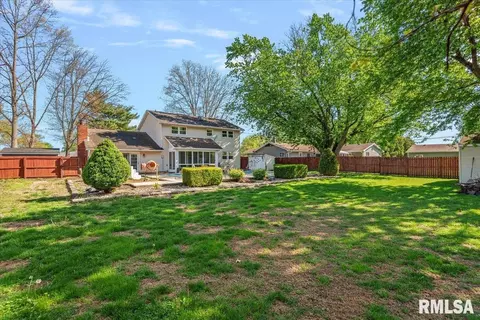 Exterior - 3226 Brunk Dr, Springfield, IL 62712 photo 6 of 8