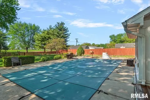 Exterior - 3226 Brunk Dr, Springfield, IL 62712 photo 2 of 8