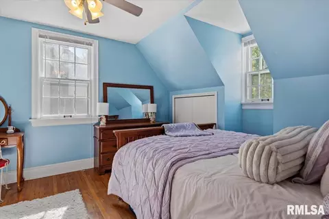 Bedroom - 822 W Edwards St, Springfield, IL 62704 photo 1 of 6