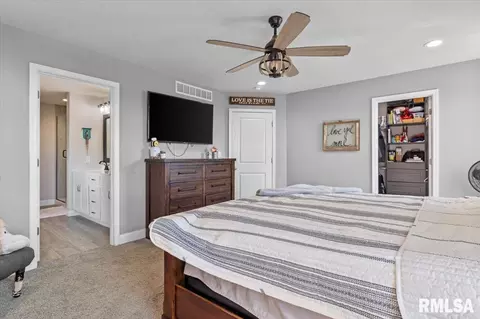Bedroom - 1701 Spartan Dr, Chatham, IL 62629 photo 3 of 6