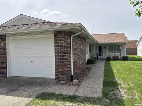 100 Heights Ave, Taylorville, IL 62568