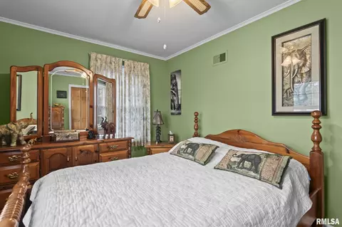 Bedroom - 146 Circle Dr, Springfield, IL 62703 photo 9 of 9