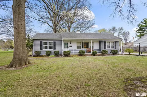 146 Circle Dr, Springfield, IL 62703