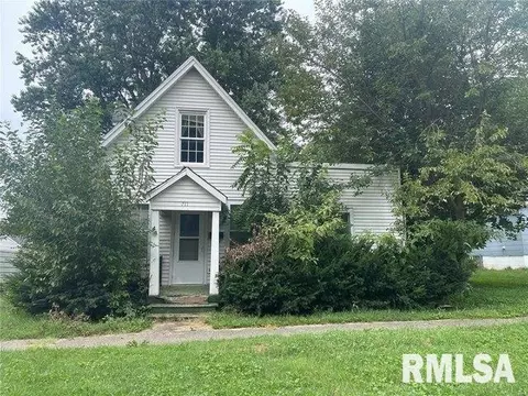 711 N Franklin, Litchfield, IL 62056