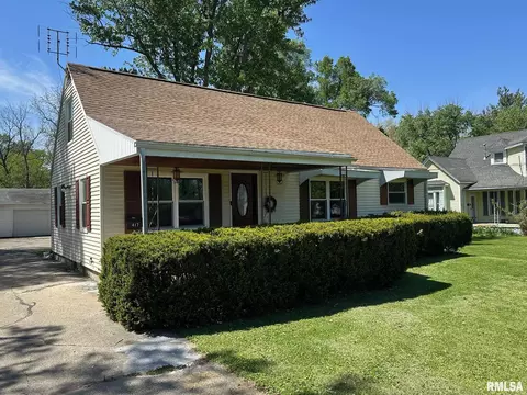 417 Caldwell St, Jacksonville, IL 62650