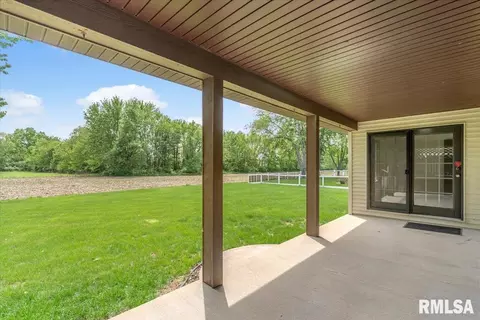 Exterior - 1204 Harmony Ct, Springfield, IL 62703 photo 2 of 6