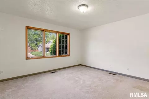 Other - 1204 Harmony Ct, Springfield, IL 62703 photo 9 of 11