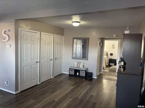 Other - 731 E Jackson St, Virden, IL 62690 photo 2 of 6