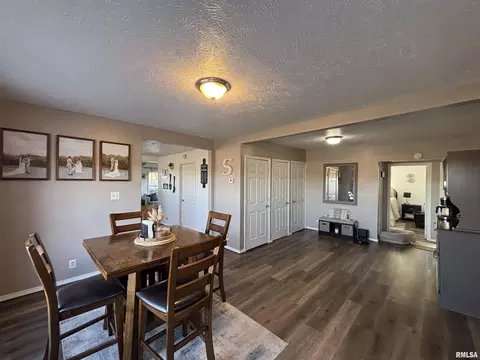 Dining - 731 E Jackson St, Virden, IL 62690 photo 2 of 2