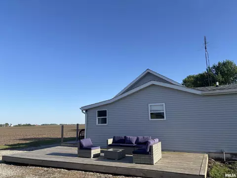 Exterior - 731 E Jackson St, Virden, IL 62690 photo 2 of 6