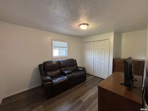 Other - 731 E Jackson St, Virden, IL 62690 photo 3 of 6