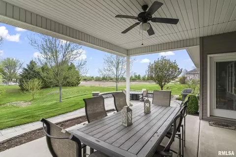 Exterior - 3700 Crystal Spring Dr, Springfield, IL 62711 photo 7 of 7