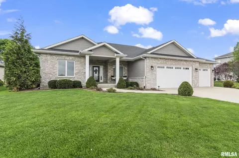Exterior - 3700 Crystal Spring Dr, Springfield, IL 62711 photo 2 of 7