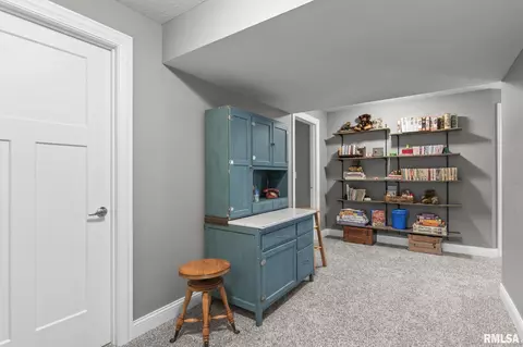 Entry Way - 3700 Crystal Spring Dr, Springfield, IL 62711 photo 5 of 5