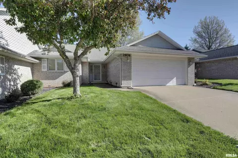 2906 Bluff Ridge Dr, Quincy, IL 62305