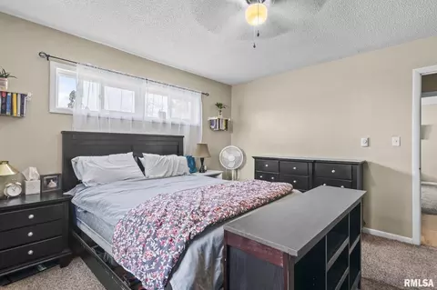 Bedroom - 519 W Wright St, Virden, IL 62690 photo 1 of 5