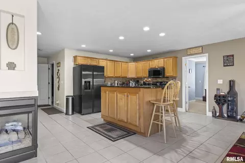 Kitchen - 505 Willows Ave, Chatham, IL 62629 photo 5 of 5