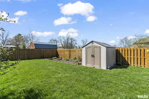 Exterior - 505 Willows Ave, Chatham, IL 62629 photo 7 of 7