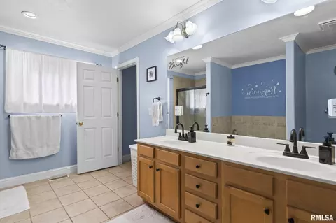 Bath - 505 Willows Ave, Chatham, IL 62629 photo 1 of 2