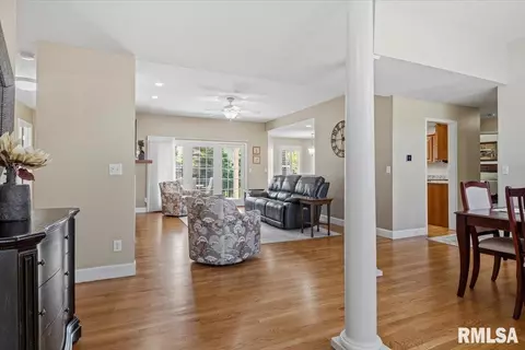 Entry Way - 4356 Creek Dr, Springfield, IL 62711 photo 1 of 4