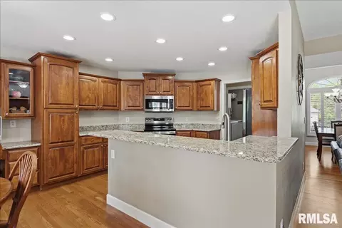 Kitchen - 4356 Creek Dr, Springfield, IL 62711 photo 1 of 3