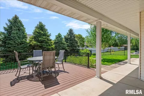 Exterior - 4356 Creek Dr, Springfield, IL 62711 photo 3 of 4
