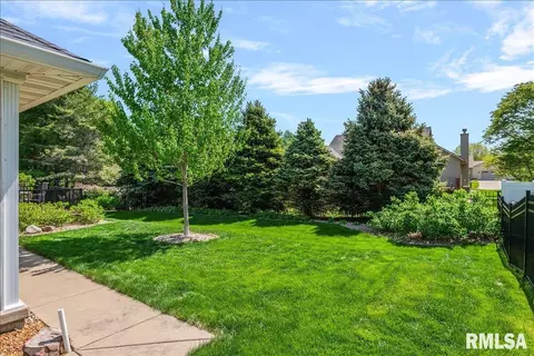 Exterior - 4356 Creek Dr, Springfield, IL 62711 photo 2 of 4
