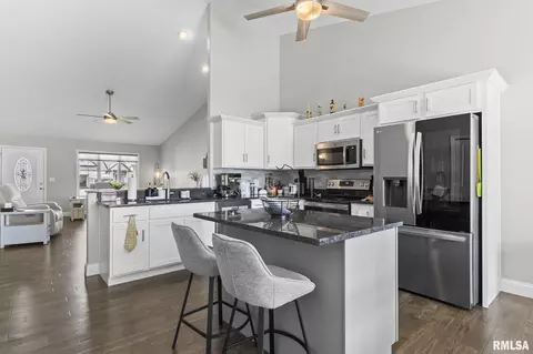 Kitchen - 4605 Lasalle Ct, Springfield, IL 62711 photo 1 of 3
