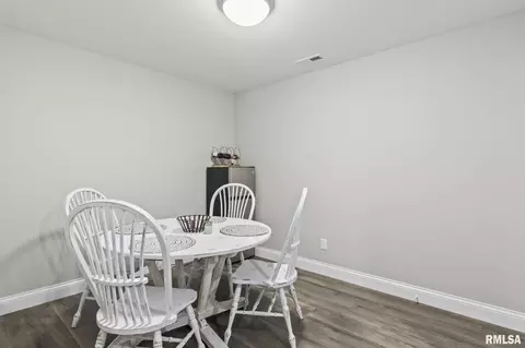Dining - 4605 Lasalle Ct, Springfield, IL 62711 photo 4 of 4