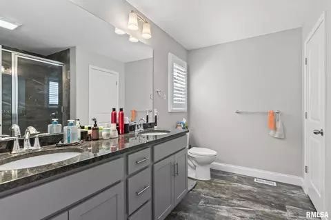 Bath - 4605 Lasalle Ct, Springfield, IL 62711 photo 1 of 4