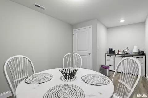 Dining - 4605 Lasalle Ct, Springfield, IL 62711 photo 3 of 4