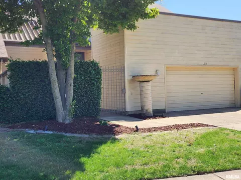 3116 Turning Mill Dr, Springfield, IL 62704