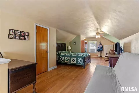 Bedroom - 2323 S State St, Springfield, IL 62704 photo 5 of 6