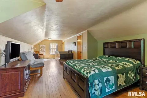 Bedroom - 2323 S State St, Springfield, IL 62704 photo 6 of 6
