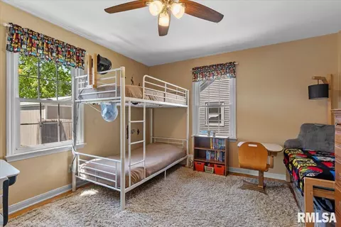 Bedroom - 2323 S State St, Springfield, IL 62704 photo 3 of 6